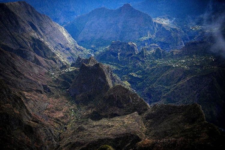 Dans le cirque de Mafate, à La Réunion, le cyclone et le chikungunya plombent le tourisme