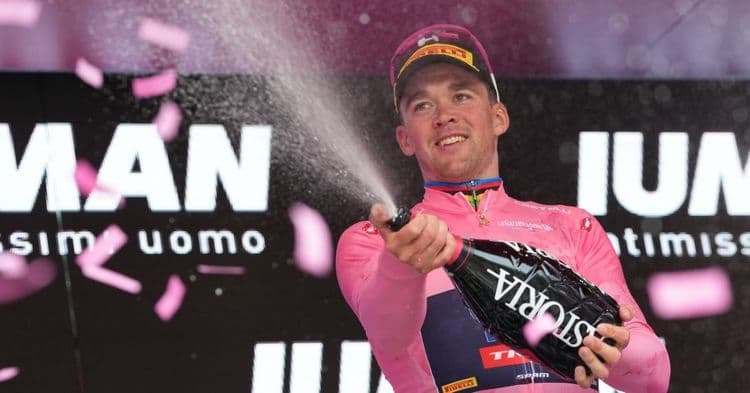 Pedersen imite van Aert