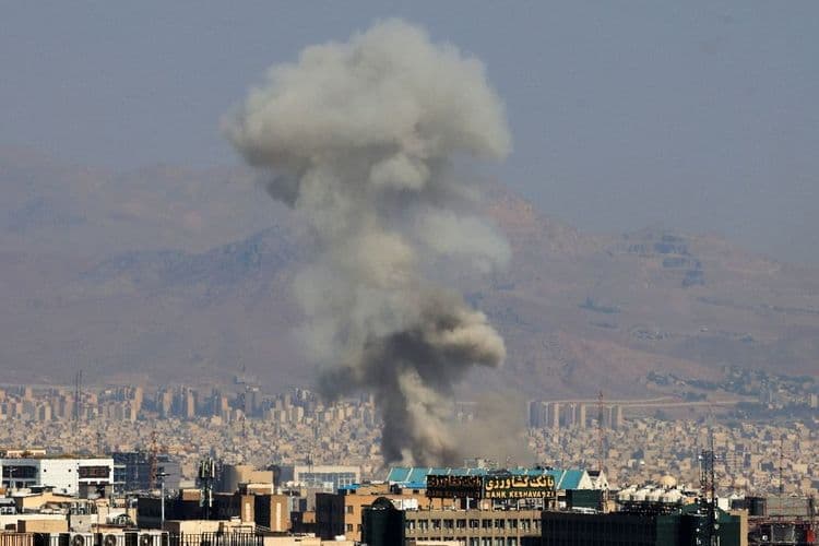 Israël multiplie les frappes, de l'ouest à l'est de l'Iran