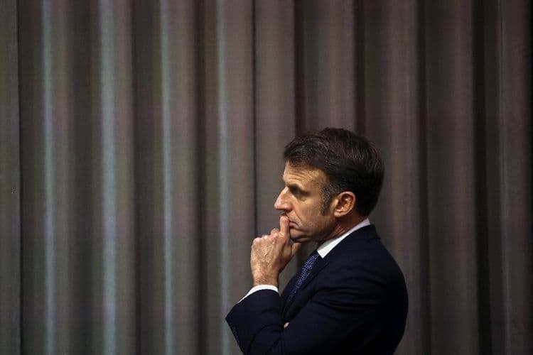 Immigration, fin de vie... Macron explore et étend "le champ des possibles" du référendum