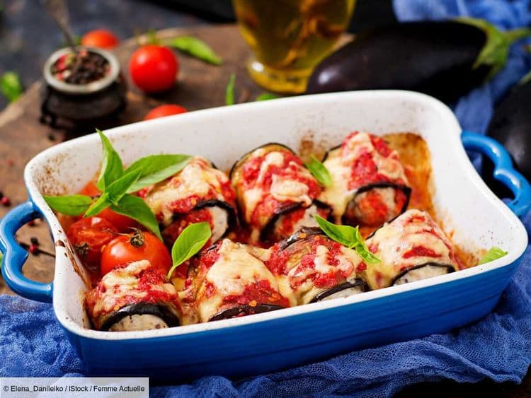 Fan de parmigiana ? Testez cette recette facile des roulés d'aubergines en gratin