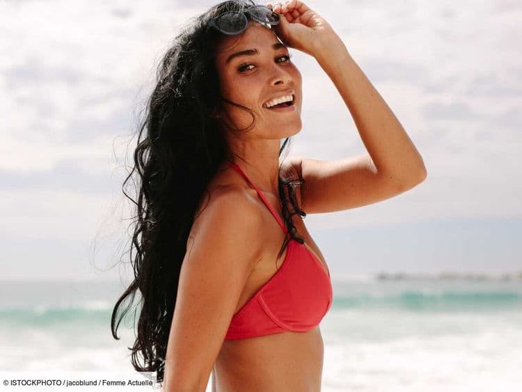 Pas besoin d'acheter un nouveau maillot de bain avec cette astuce ! Voici 2 façons originales de porter votre maillot triangle