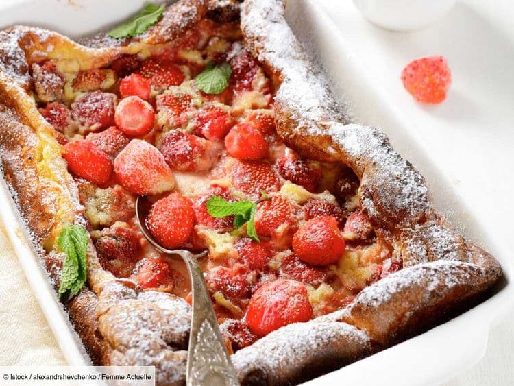 Des invités ce soir ? La recette du clafoutis aux fraises & basilic pour un dessert bluffant