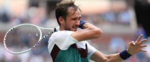 Shanghai: Medvedev déjà dehors