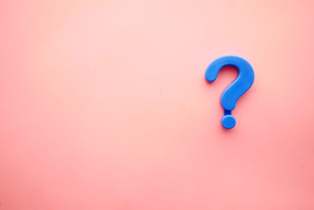“À tire-larigot” : définition et origine de l’expression