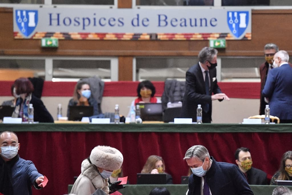 Vin: les enchères de Beaune sous les auspices de Thierry Lhermitte