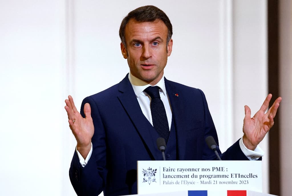 Plein emploi: « réveillez-vous », « nous n’y sommes pas! », lance Macron
