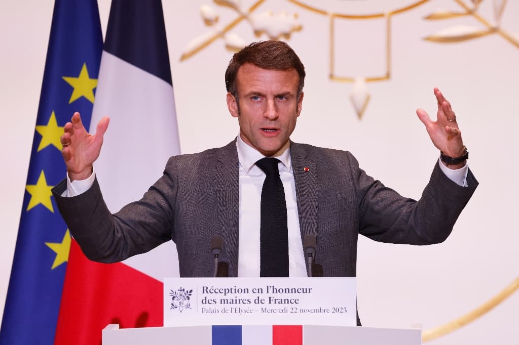 Un souci avec les maires ? Non, réplique Macron