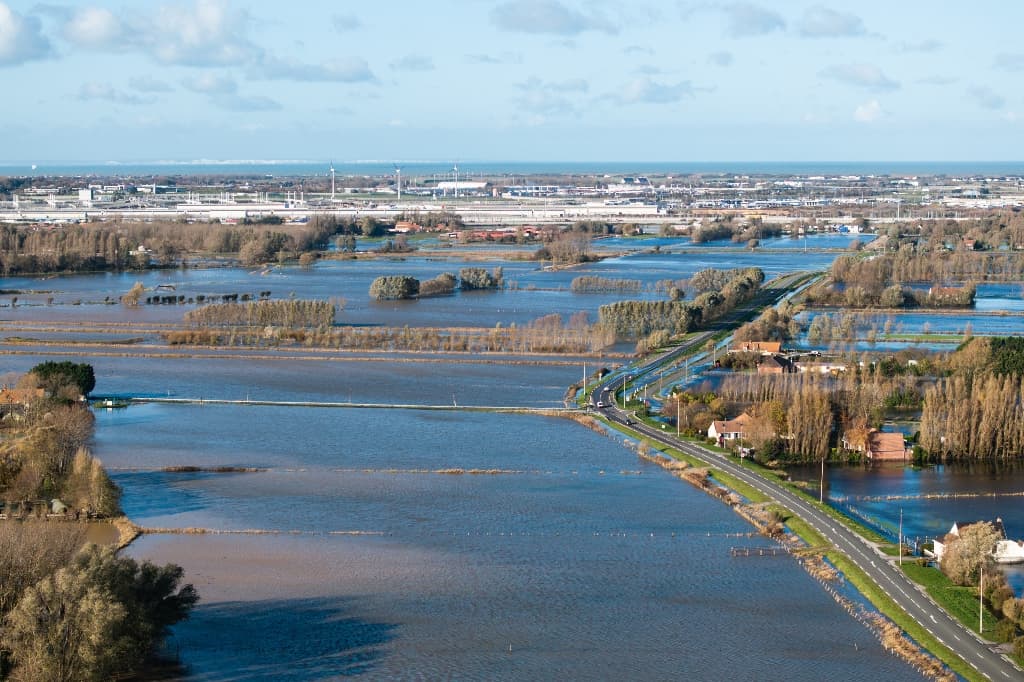 Inondations: décrue amorcée dans le Pas-de-Calais, amélioration en vue
