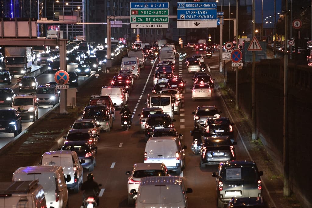 Paris: le périphérique à 50 km/h et avec une voie « covoiturage » après les JO
