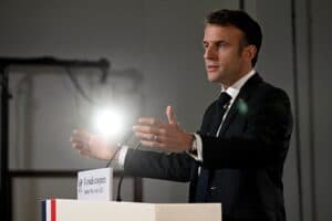 Immigration: Macron espère un « compromis intelligent », la droite reste intransigeante