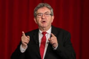 Les bombardements à Gaza présentent des « indices d’une volonté génocidaire », selon Mélenchon