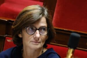 Cadeaux d’Urgo: la ministre de la Santé Firmin Le Bodo sur la sellette