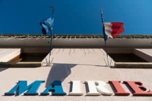 Secrétaires de mairie: le Parlement revalorise ce métier de proximité