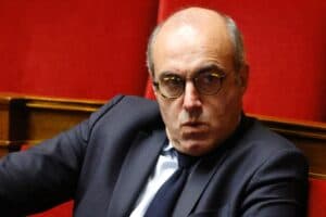 Immigration: Olivier Marleix, le chef de file LR renforcé sur le fil