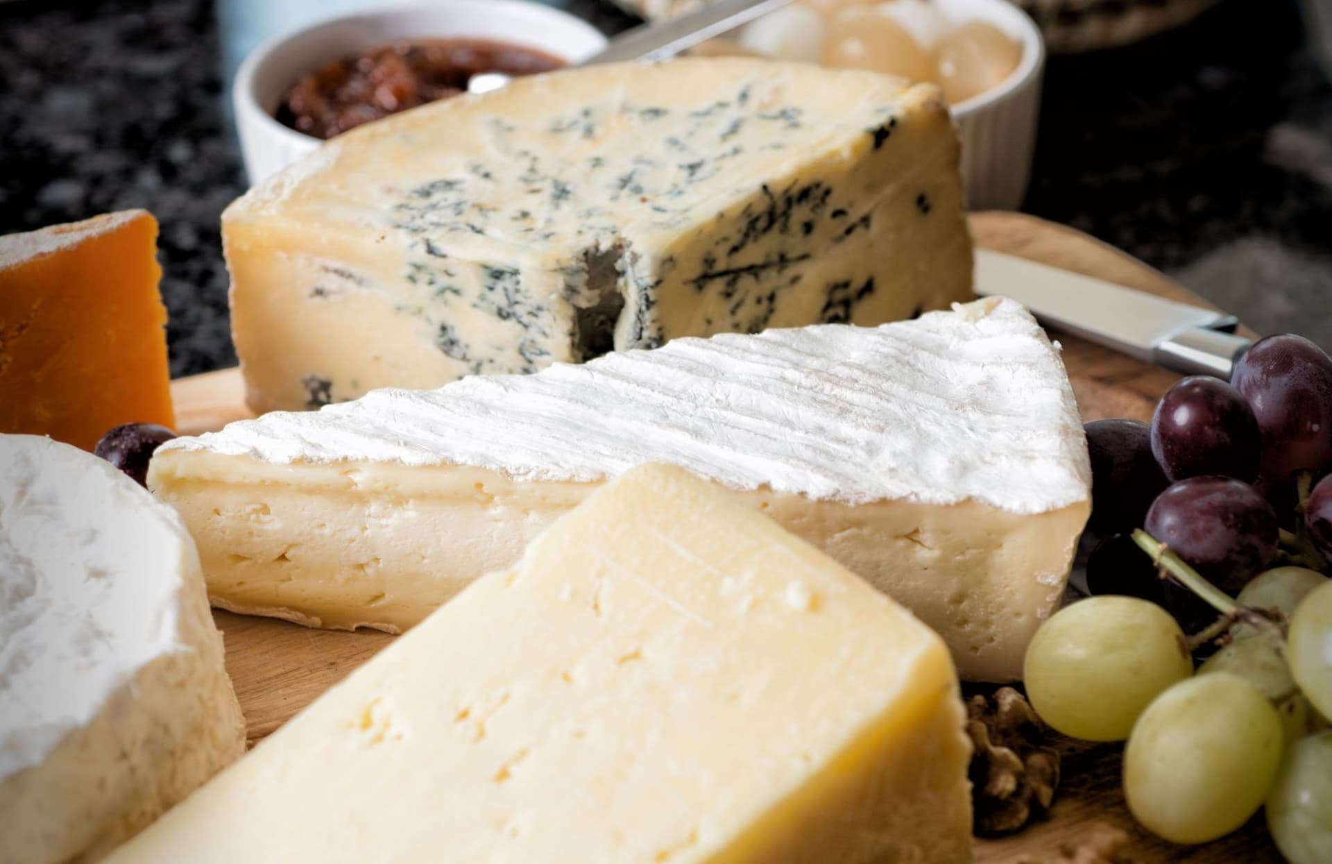 Nos fromages préférés pour remplacer la raclette