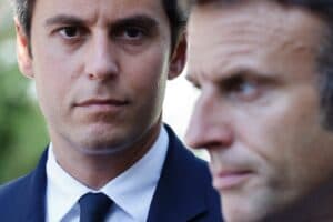Macron appelle ses troupes à l' »unité » autour d’Attal et à la « mobilisation » pour les européennes