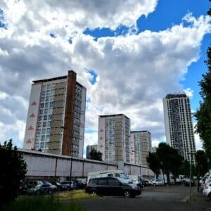 « Mobiliser les nôtres »: plus que jamais, LFI continue de miser sur les banlieues