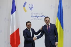 Le nouveau chef de la diplomatie française à Kiev pour sa première visite à l’étranger