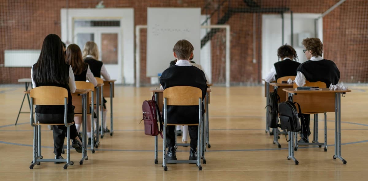 Expérimentation de l’uniforme à l’école: que se passe-t-il si l’élève refuse?