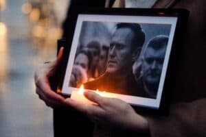 Le corps de Navalny a été remis à sa mère, annonce l’équipe de l’opposant