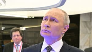 La dépréciation historique du rouble, fruit des sanctions contre la Russie