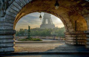 Tour Eiffel : cinq faits insolites sur le monument emblématique de Paris