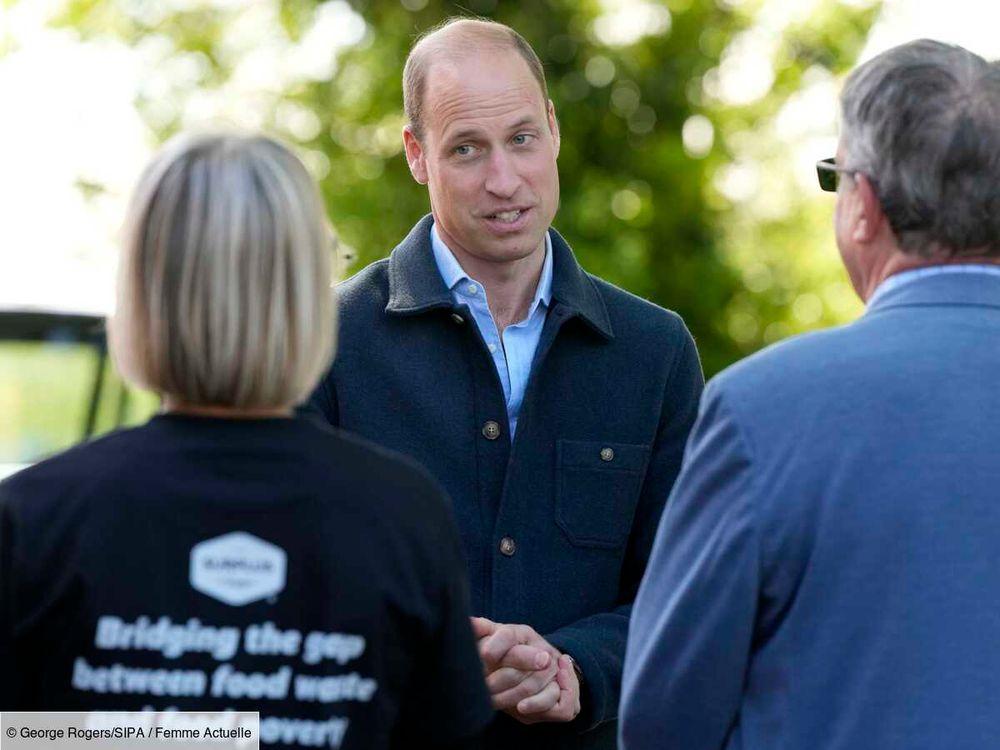 Le prince William reprend ses engagements, et reçoit une touchante attention pour son épouse et son père