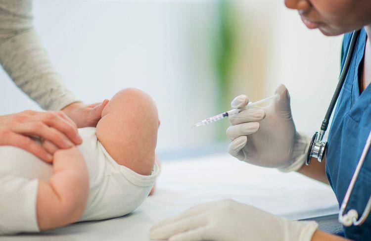 Méningite : la vaccination élargie sera obligatoire pour les bébés à partir de 2025