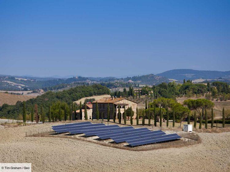 Italie : le gouvernement d'extrême droite interdit les panneaux solaires au sol sur ses terres agricoles