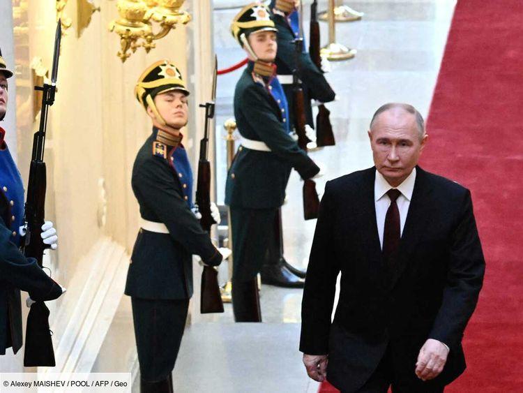 Le (pas vraiment) nouveau président russe, Vladimir Poutine, promet la victoire à son peuple lors de son investiture