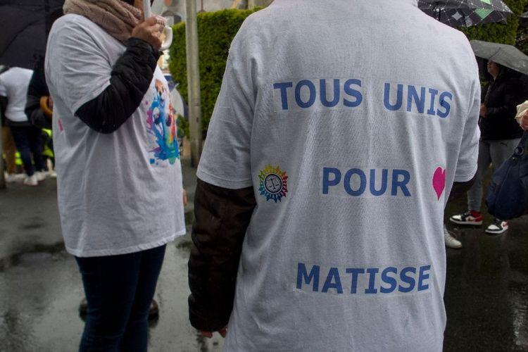 Châteauroux: 2.000 personnes pour un hommage à Matisse, tué par un autre ado