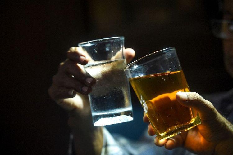 Consommation "alarmante" d'alcool et de cigarettes électroniques chez les adolescents, selon l'OMS