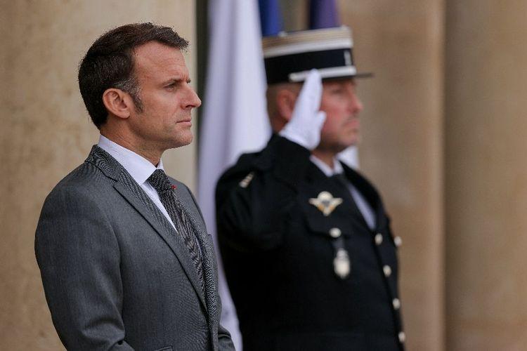 Attal doit s'engager "au maximum dans la campagne", enjoint Macron