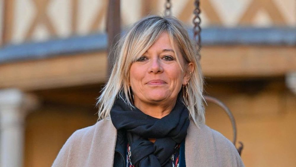 Flavie Flament: en el corazón de la actualidad, enfrenta un golpe duro en el trabajo